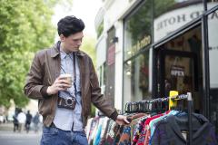 Consumer-Shopping-Casual-Man-Vintage-2353875.jpg