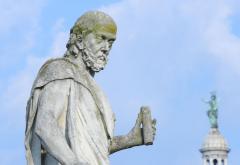 Statue of Galileo Galilei on plaza Prato della Valle Statue of Galileo Galilei on plaza Prato della Valle