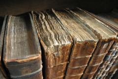 Old_books2.jpg